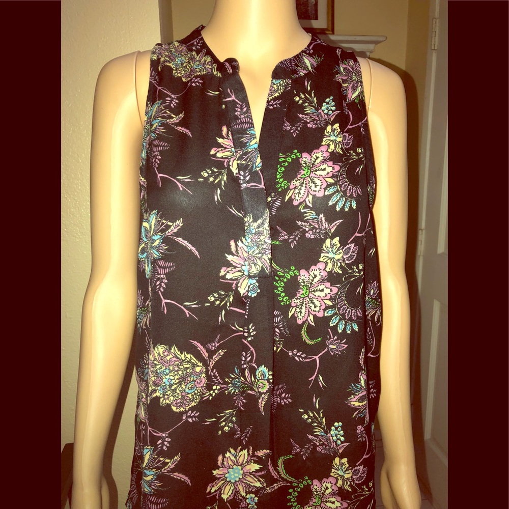 Let it be sleeveless blouse